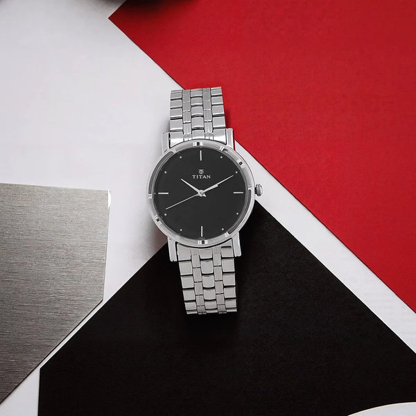 Titan Men's Elegance Watch: Black Dial with Sleek Link Strap